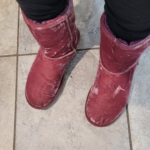 UGG**Velvet Bougainvillea Boots** Size 9 - Picture 9 of 15